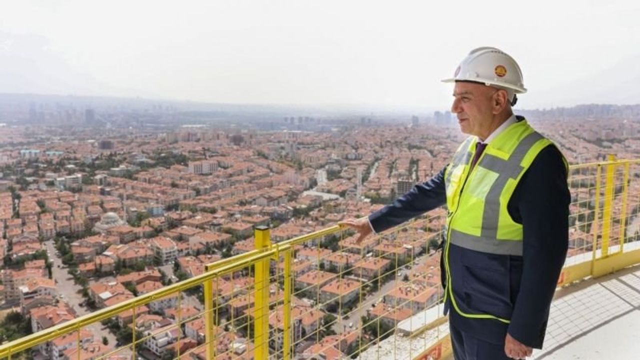 Cumhuriyet Kulesi: Keçiören'in Gurur Kaynağı
