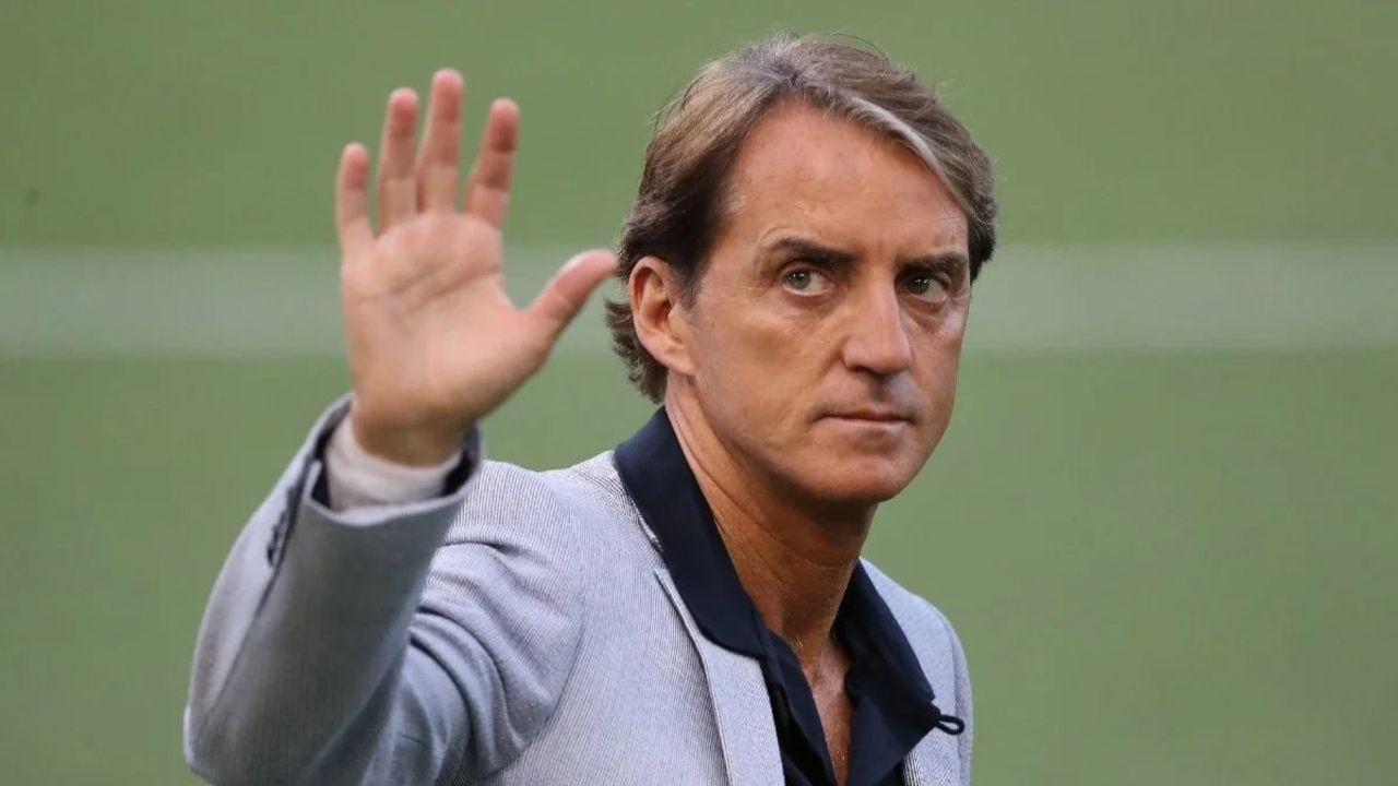 İtalya Milli Futbol Takımı Teknik Direktörü Roberto Mancini İstifa Etti