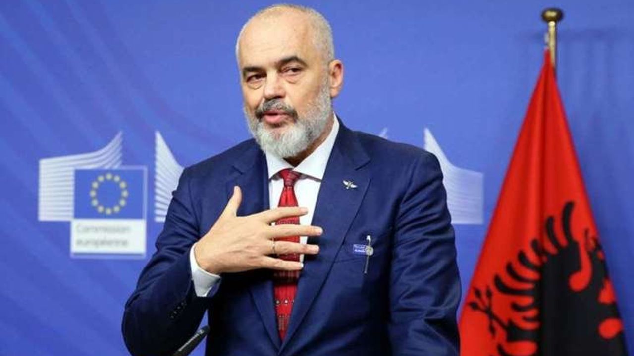 Arnavutluk Başbakanı Edi Rama'nın Putin Şakası