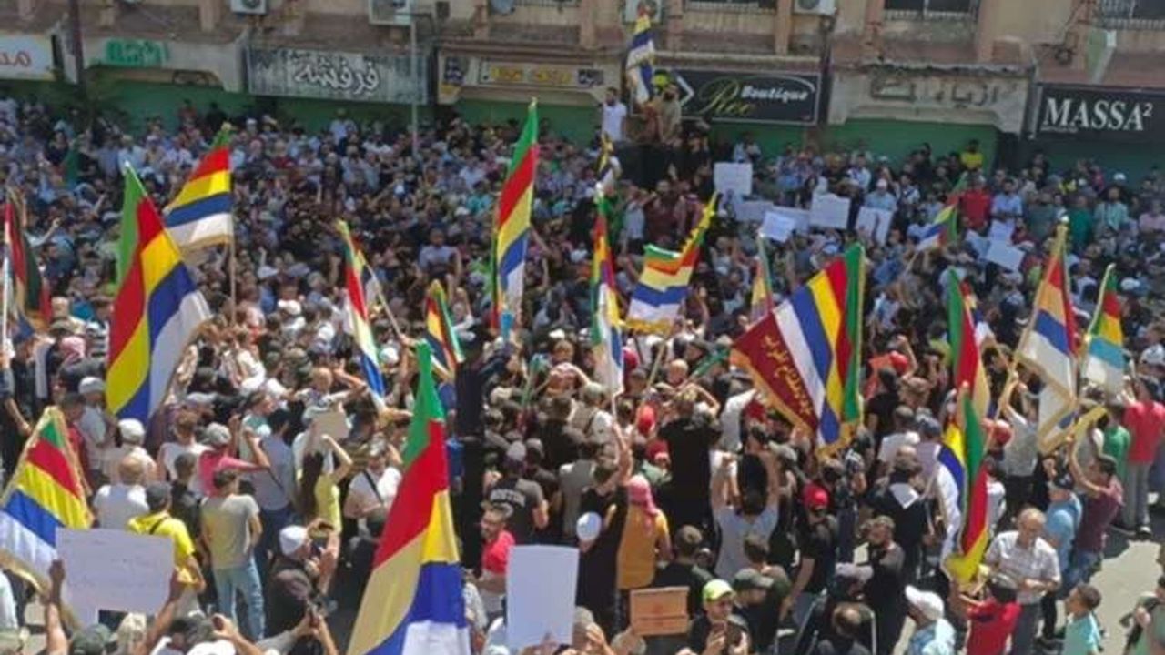 Suriye'de Süveyde Kentinde Beşar Esad Karşıtı Protestolar