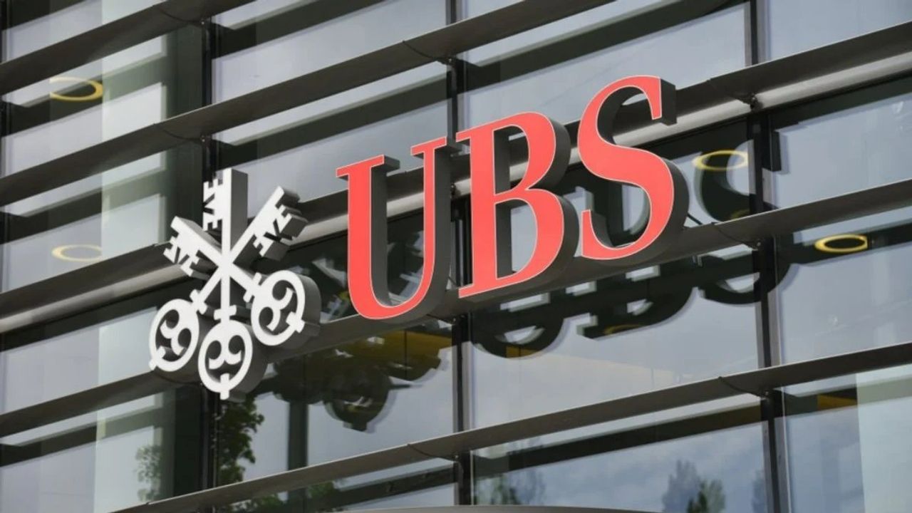 UBS Grup AG, Credit Suisse'i Devraldıktan Sonra İşten Çıkarmaları Planlıyor