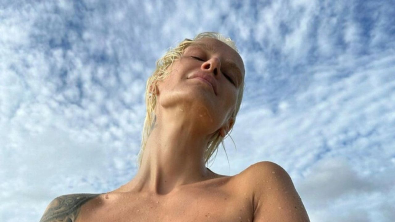 Didem Soydan'ın Bikini Paylaşımı Sosyal Medyayı Salladı