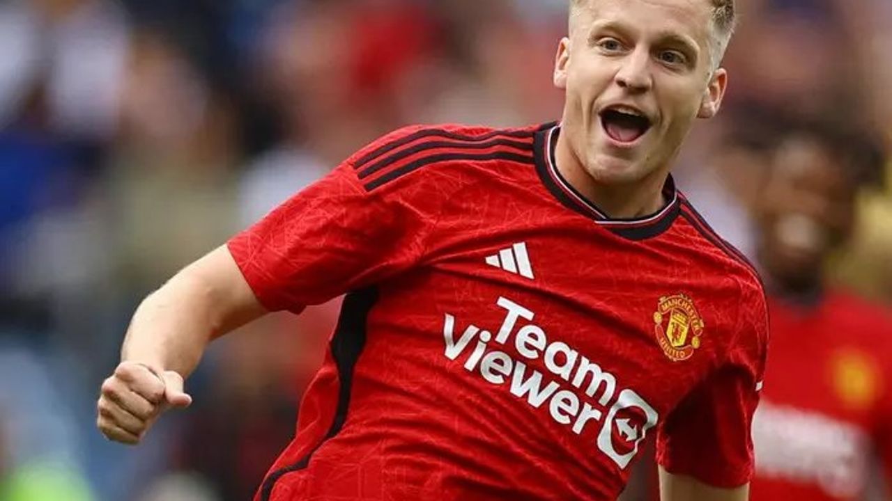 Galatasaray'da Orta Saha Operasyonu Devam Ediyor: Donny van de Beek İçin İngiliz Devinin Kapısı Çalındı