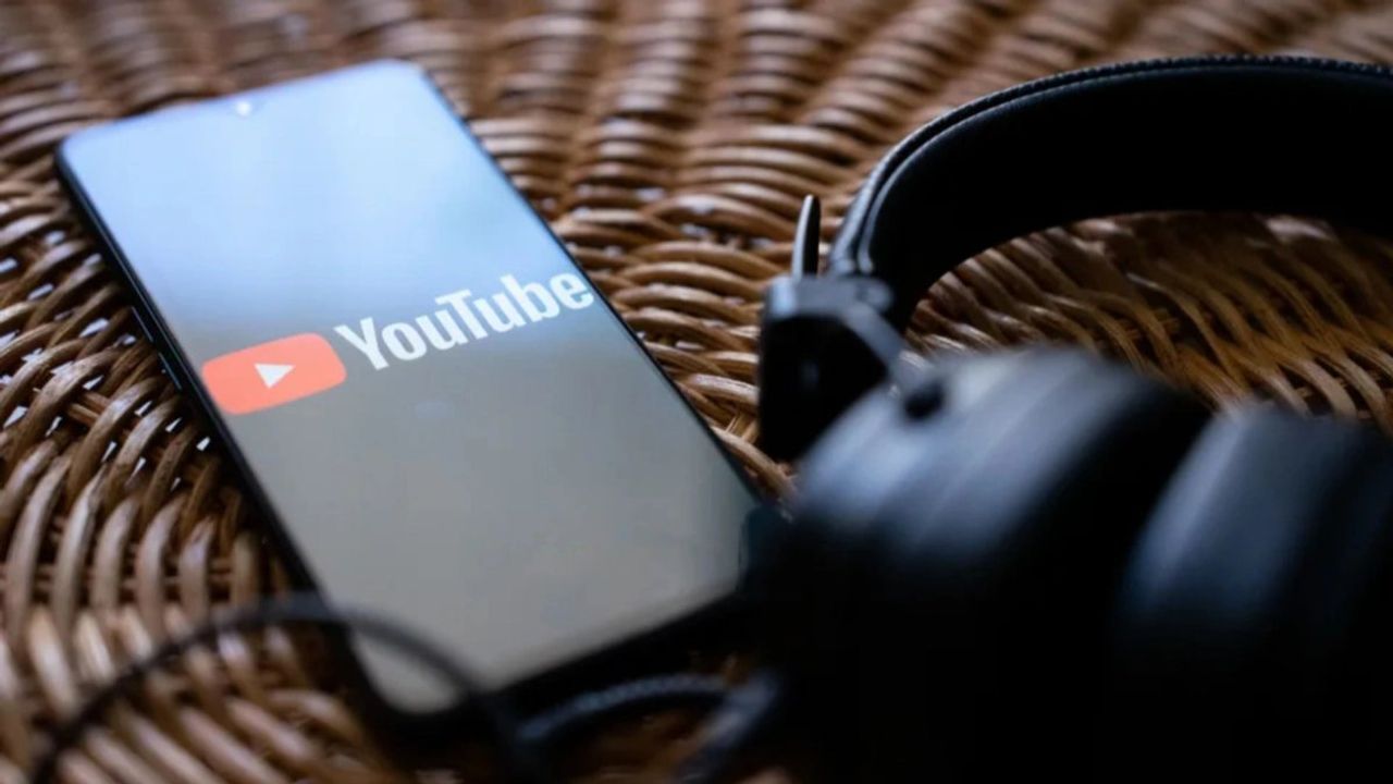 YouTube Music, Şarkı Dinlerken Yorumları Okuma ve Yapma Özelliğini Aktifleştirdi