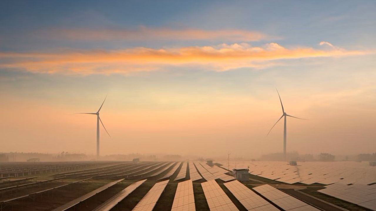 Rüzgar ve Güneş Enerjisi 2030'da Küresel Elektriğin Üçte Birini Sağlayacak