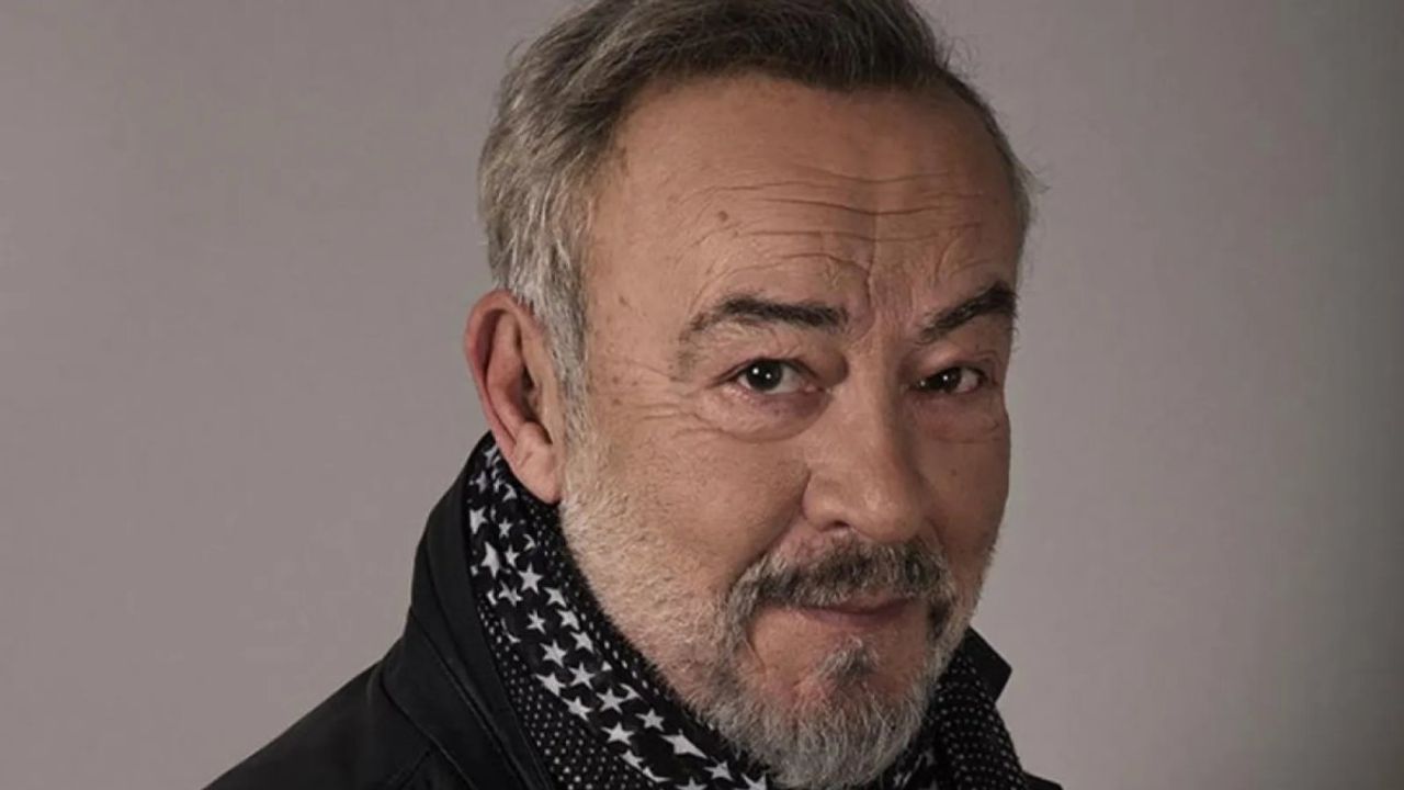 Dizilerin Vazgeçilmez Oyuncusu Mehmet Ulay Hayatını Kaybetti