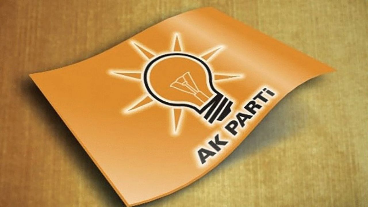 AK Parti İlçe Başkanları İstifa Etti