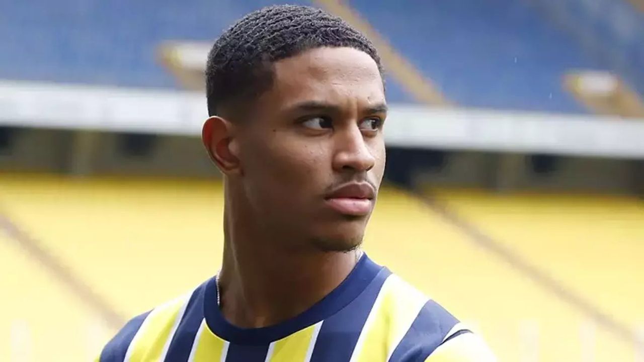 Jayden Oosterwolde: Fenerbahçe'de Çıkış Yakaladı