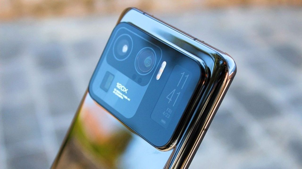 Xiaomi 14 Pro ve iPhone 14 Pro'nun Titanyum Kasaya Geçişi