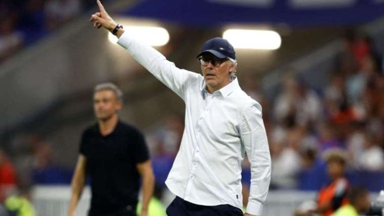 Olimpik Lyon, Teknik Direktör Laurent Blanc ile Yollarını Ayırdı