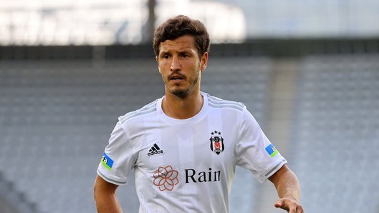 Salih Uçan'a Katar'ın Al Gharafa Takımından Transfer Teklifi