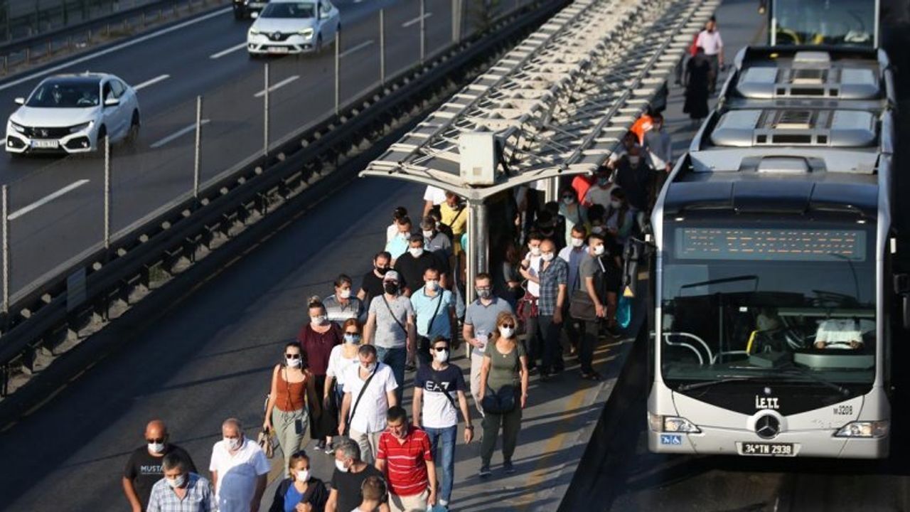 Üniversite Öğrencilerine Toplu Taşıma 9 Ay Ücretsiz! Tek Şart Şu...