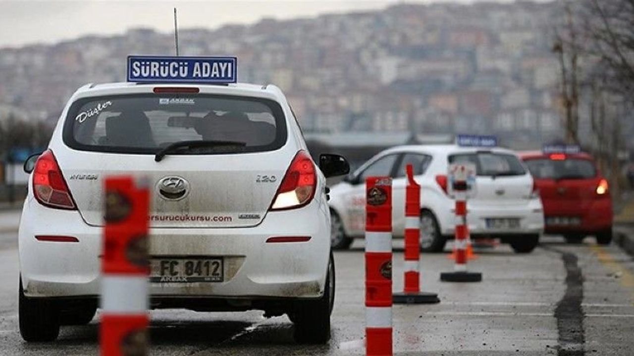 2024 Yılında Ehliyet Fiyatları 20 Bin TL'yi Bulacak