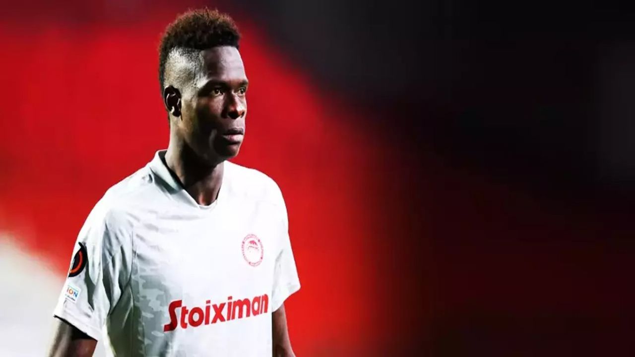 Adana Demirspor, Senegalli stoper Pape Abou Cisse ile sözleşme imzaladı