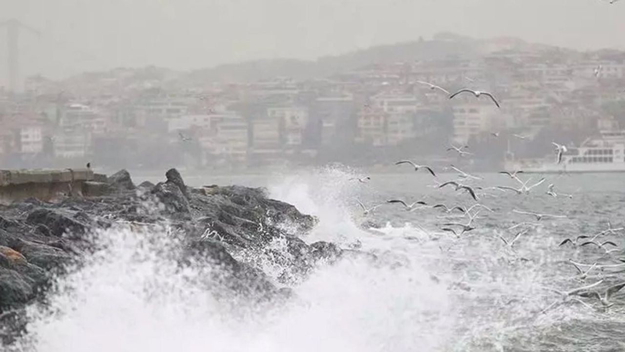 İstanbul'da Fırtına Uyarısı: Rüzgar Hızı 75 Kilometreye Ulaşacak