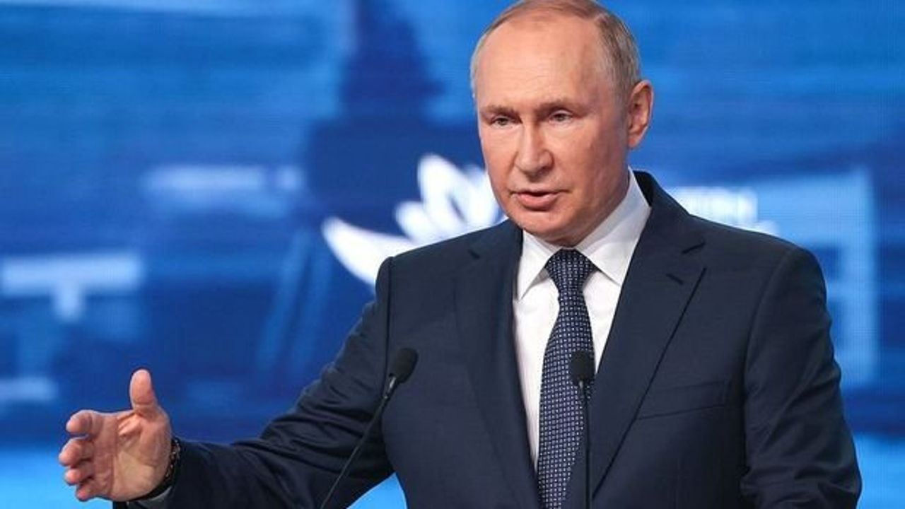 Putin: Rusya Ekonomisi Yüzde 2,8 Büyüyebilir