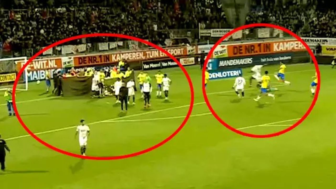 RKC Waalwijk ile Ajax Maçında Kaleciye Çarpma Olayı