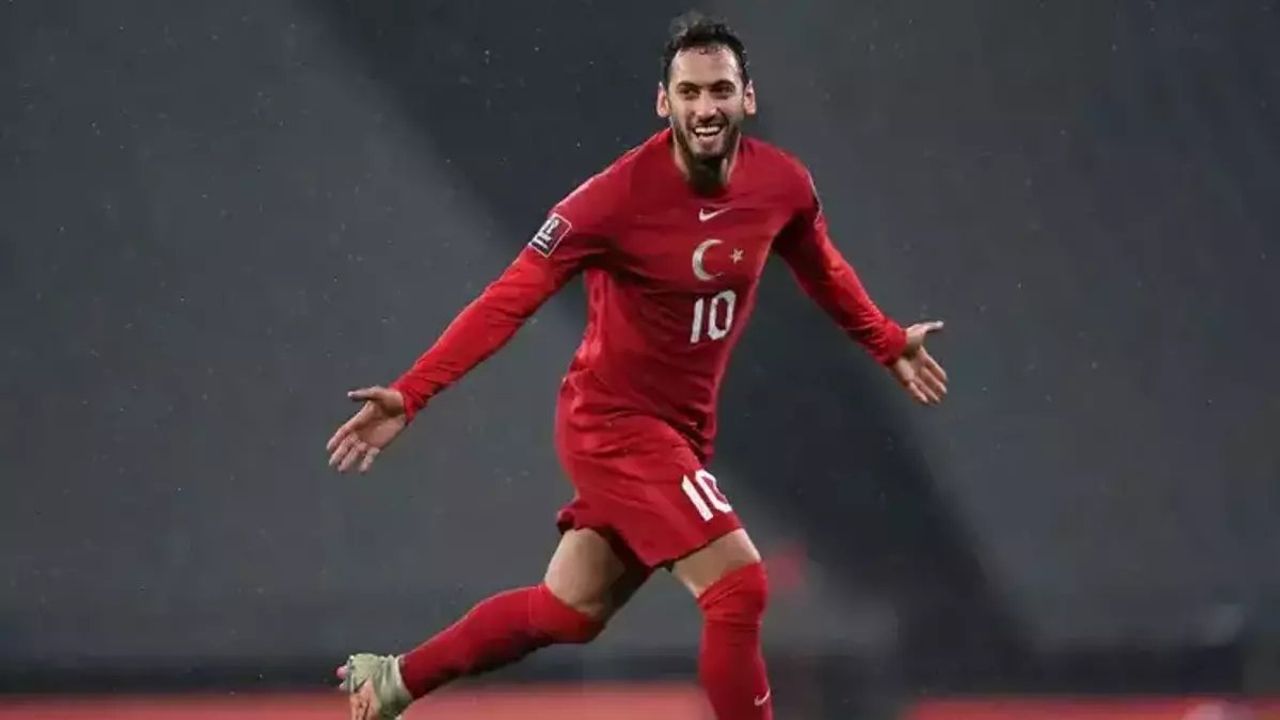 Hakan Çalhanoğlu, Benfica maçı öncesi konuştu: 'Geçen sene final oynamak güzeldi'