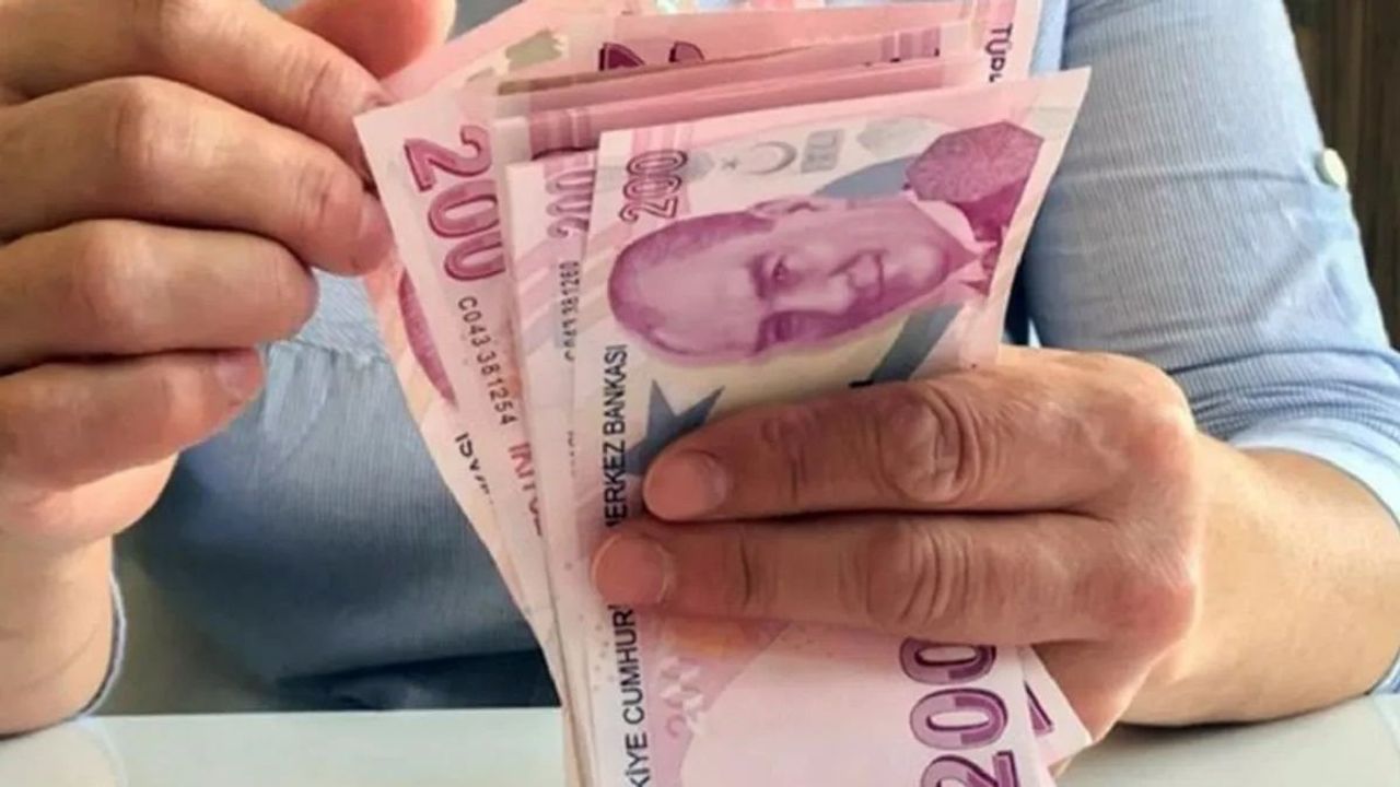 Memur ve Emeklilere Zam Miktarları Belli Oldu