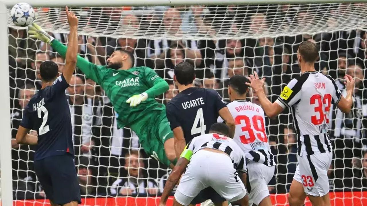 Newcastle United UEFA Şampiyonlar Ligi F Grubu ikinci maçında PSG'yi 4-1 yendi