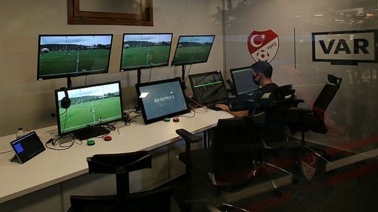 Süper Lig'de VAR Hakemleri Yapay Zeka ile Atanacak