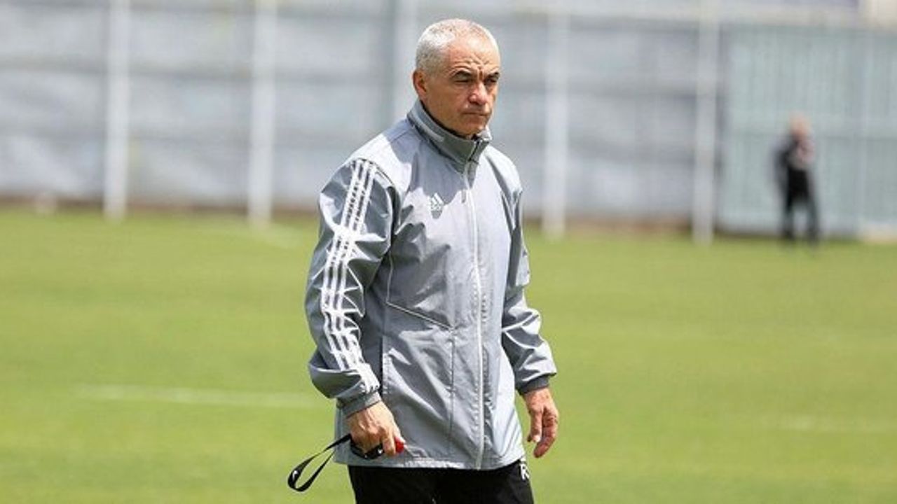 Beşiktaş UEFA Konferans Ligi'nde mağlup oldu ve Şenol Güneş istifa etti