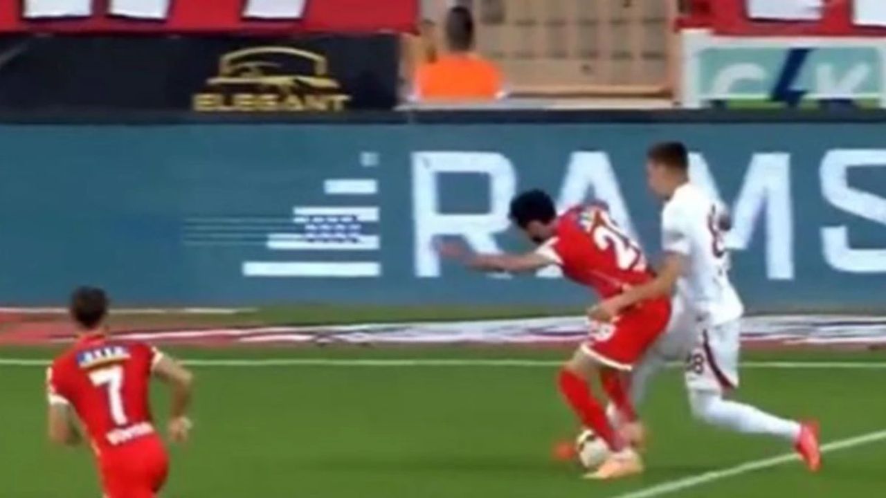 Trendyol Süper Lig'de Antalyaspor ile Galatasaray Arasında Oynanan Maçta Tartışmalı Hakem Kararları