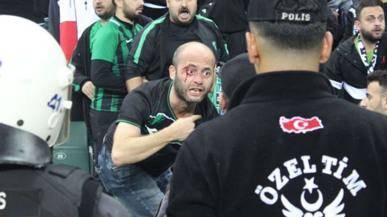 Kocaelispor - Erzurumspor Maçında 9 Bin 996 Taraftar İzledi