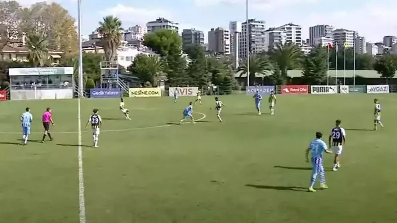 U19 Süper Ligi'nde Fenerbahçe ile Trabzonspor Karşı Karşıya Geldi