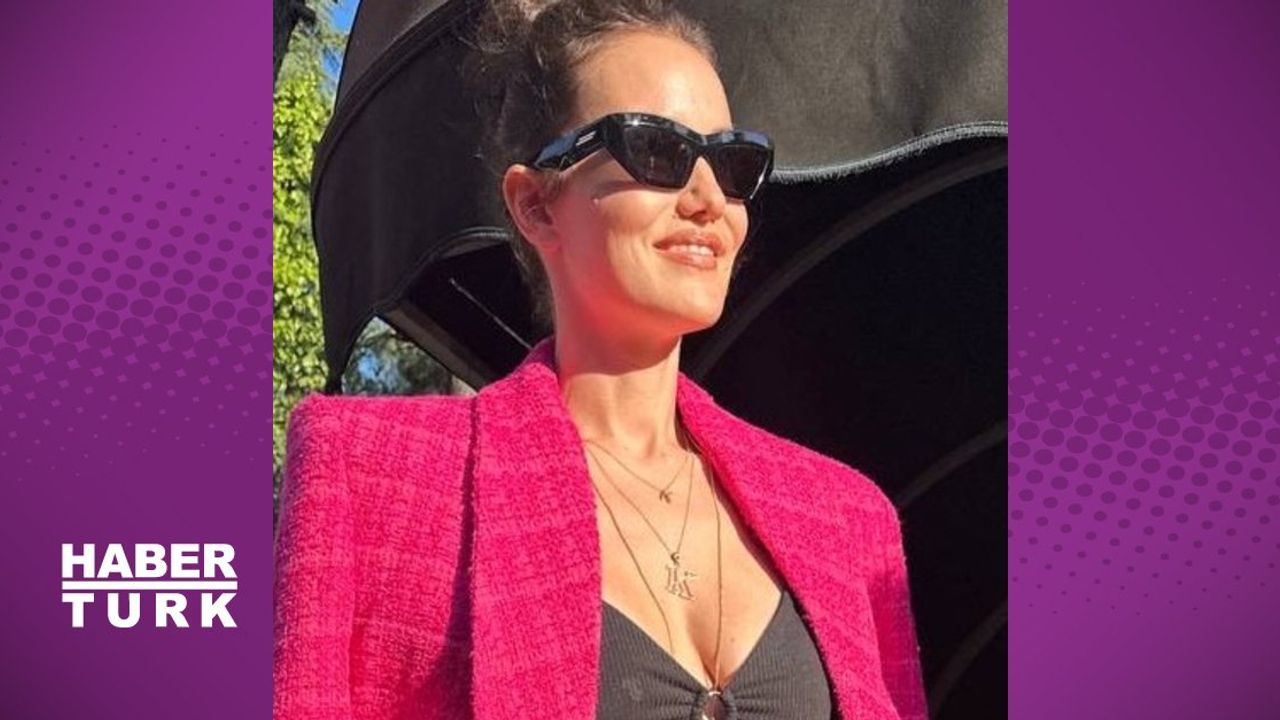 Fahriye Evcen, Etiler'deki bir mekandan çıkarken görüntülendi