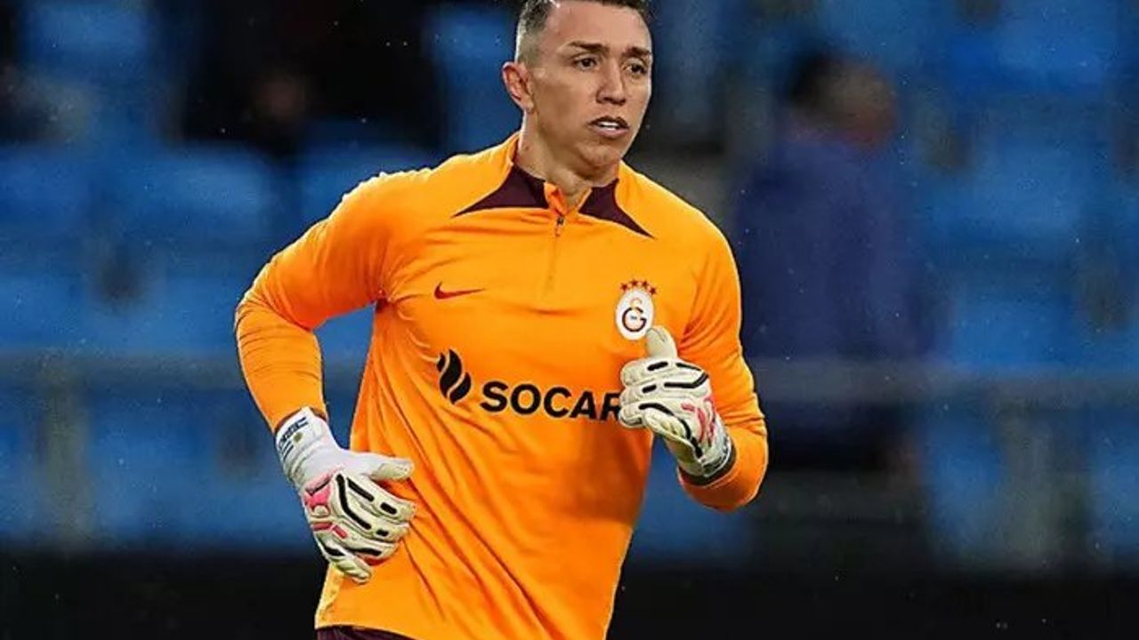 Muslera Galatasaray'da Kalmak İstiyor