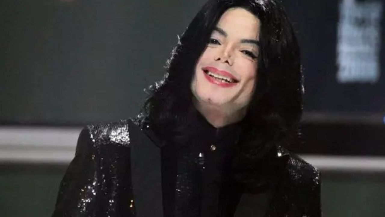 Michael Jackson'ın 1984 Reklam Filmi İçin Özel Ceketi Satışa Çıkarılıyor