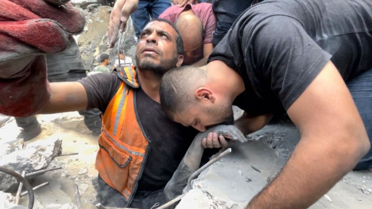 İsrail Saldırısında AA Muhabiri Yakınlarını Kaybetti