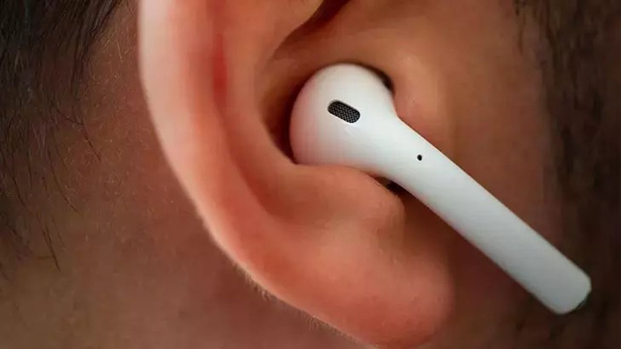 Kablosuz Kulaklıkların Uzun Süreli Kullanımı Kulak Sağlığını Tehdit Ediyor