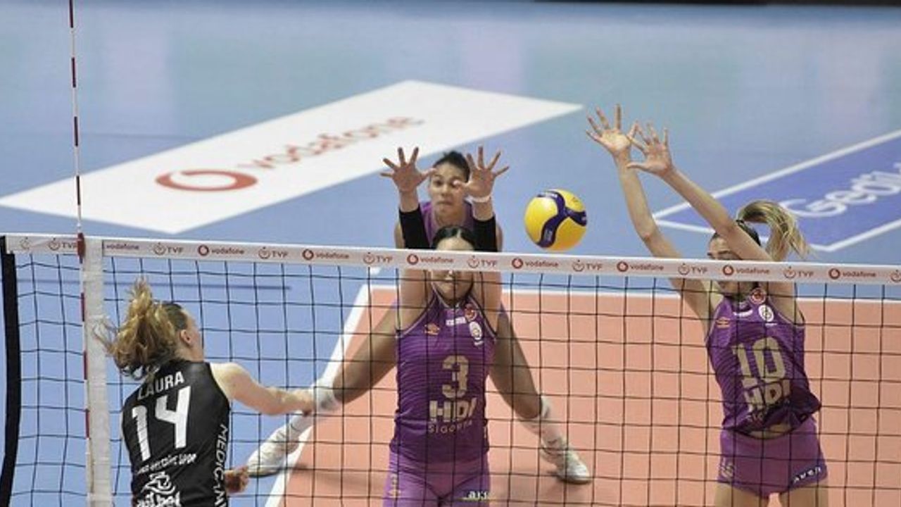 Nilüfer Belediyespor, Galatasaray Daikin'i 3-2 Yendi