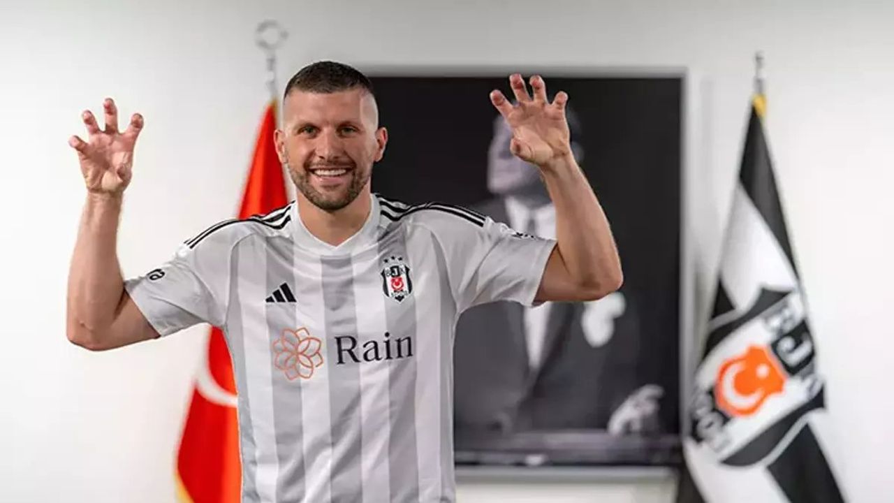 Beşiktaş'ta Ante Rebic için umut verici gelişmeler