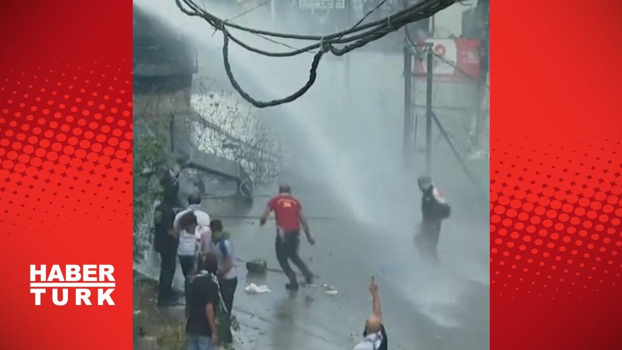 Lübnan'da İsrail Saldırısını Protesto Eden Göstericilere Polis Müdahale Etti