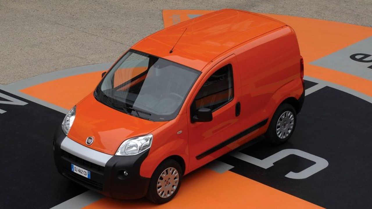 Fiat Fiorino: Uygun Fiyatlı ve Kullanışlı Bir Otomobil