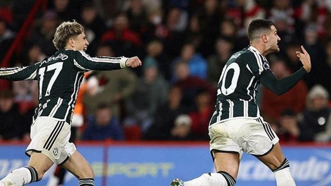 Manchester United, Sheffield United'ı deplasmanda mağlup etti