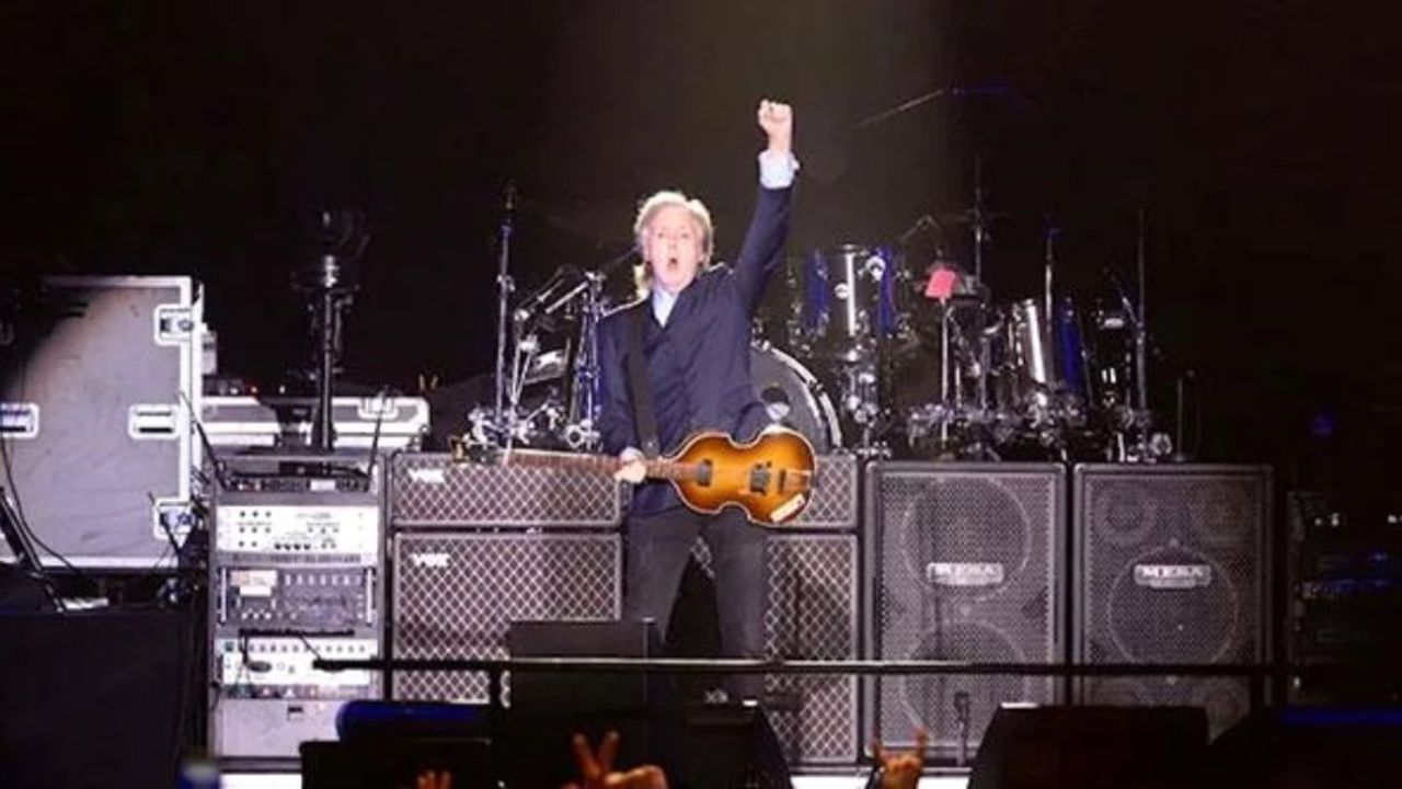 Paul McCartney Avustralya'da Sahne Aldı