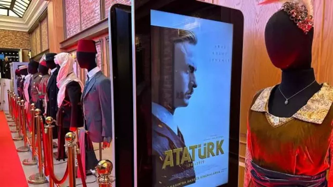 Aras Bulut İynemli'nin Başrolünde Olduğu Atatürk Filmi Gala Gösteriminde