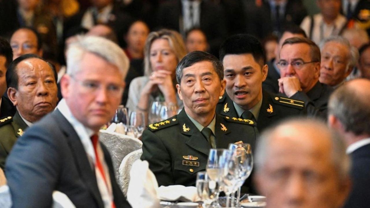Çin Savunma Bakanı Li Şangfu Görevden Alındı