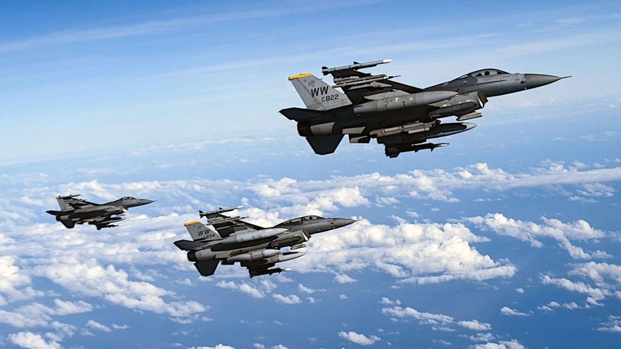 ABD Savunma Bakanlığı Orta Doğu'ya F-16 Filosu Gönderdi