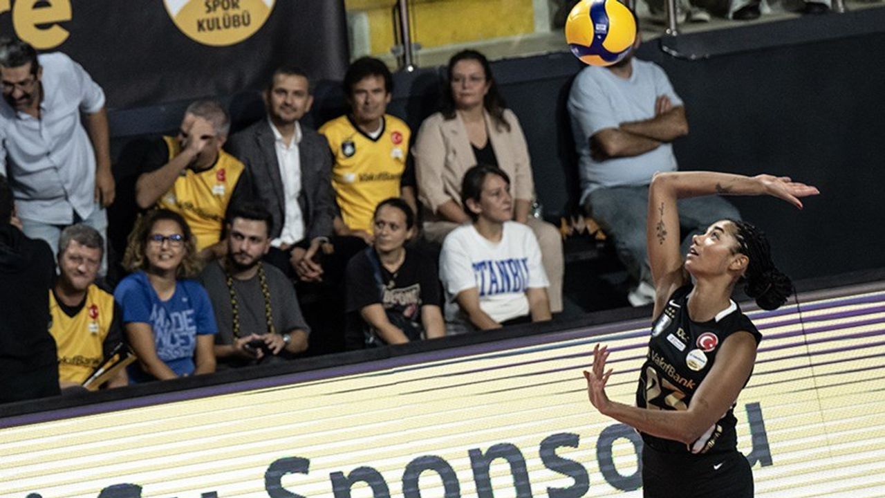 VakıfBank Sultanlar Ligi'nde Eczacıbaşı'na üstünlük sağladı