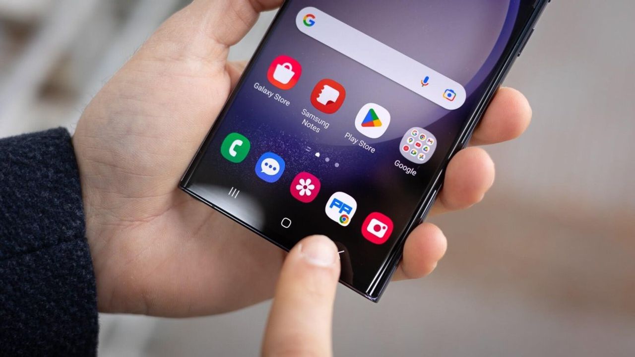 Samsung Android 14 Tabanlı One UI 6 Güncellemesi Yakında Yayınlanabilir