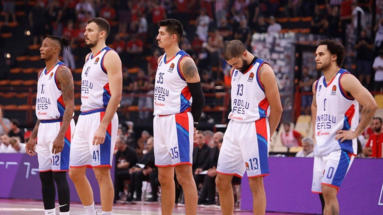 Anadolu Efes, Olympiakos'a Deplasmanda Yenildi