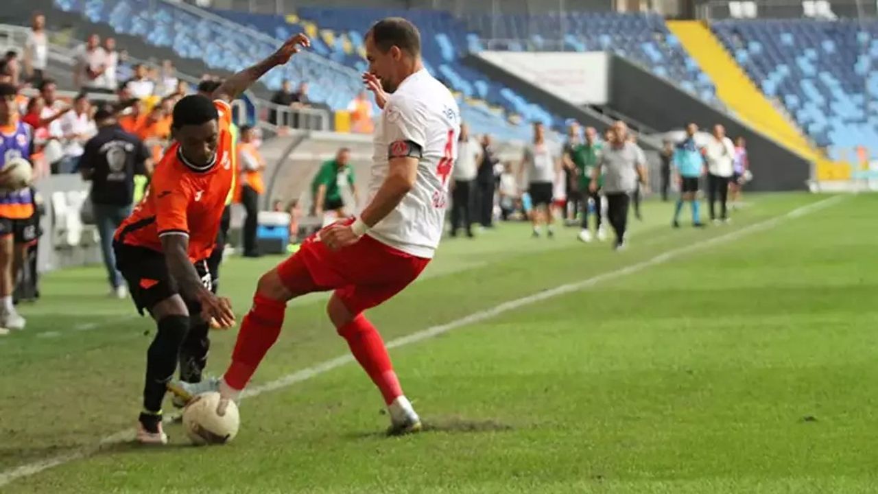 Adanaspor, Ümraniyespor'u 1-0 Mağlup Etti