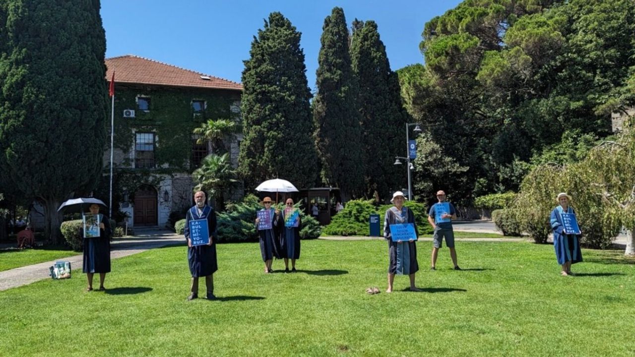 Boğaziçi Üniversitesi'nde Yıldız Silier Görevden Alındı