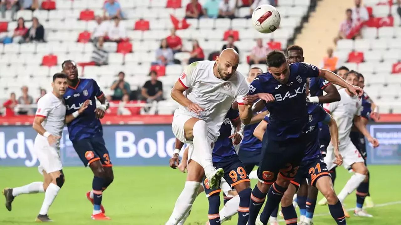 Antalyaspor, Başakşehir'i 1-0 Mağlup Etti