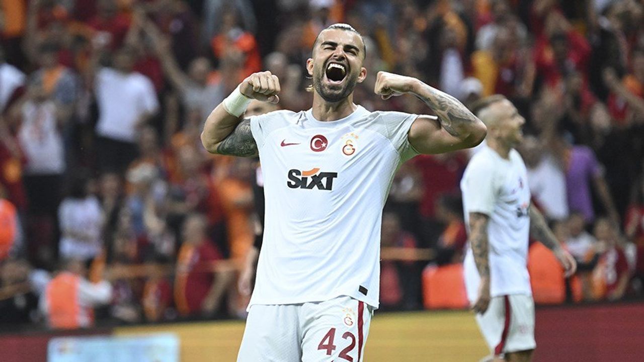 Galatasaray Teknik Direktörü Okan Buruk'un Planı: Oliveira'yı İlk 11'e Almak İçin Abdülkerim'i Sol Beka Oynatacak